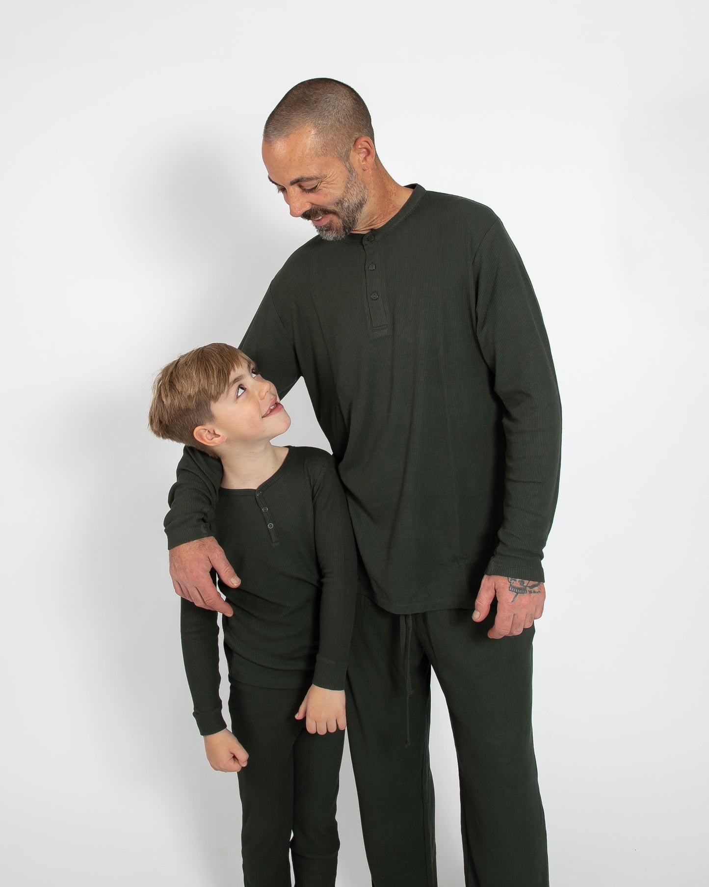 Ensemble de pyjama long deux pièces gaufré vert forêt foncé
