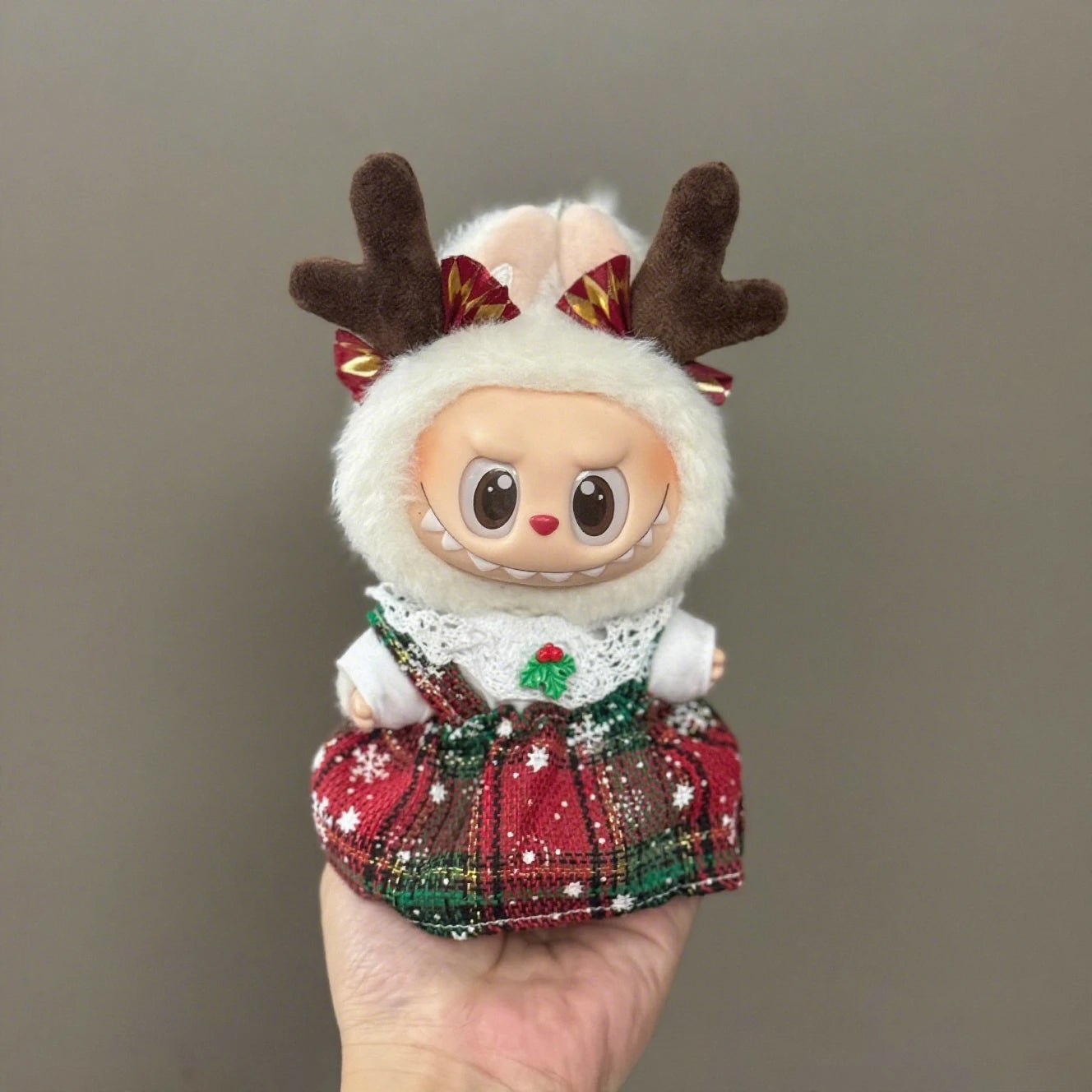Costume mère noel Labubu