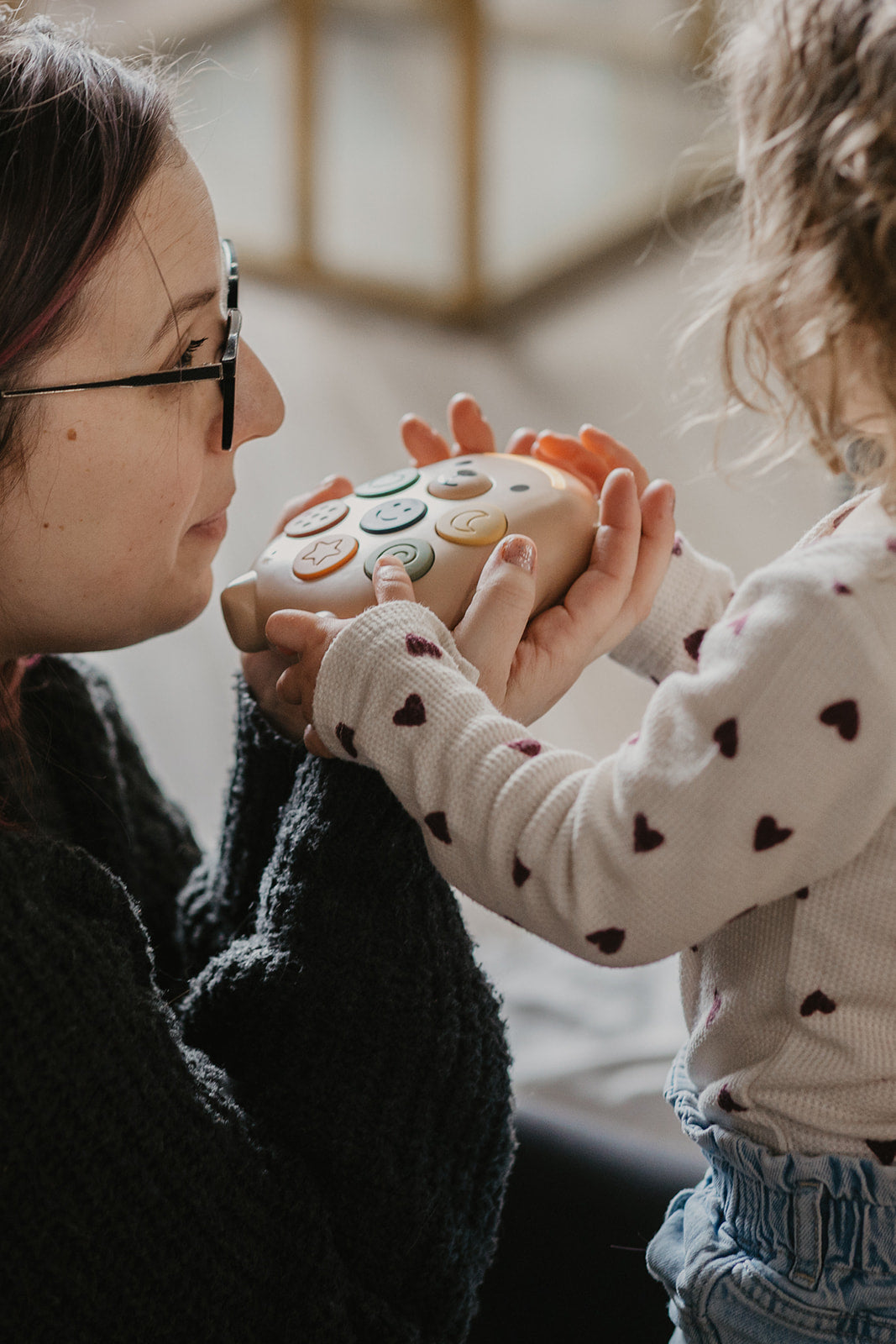 FeeliePod – Le compagnon audio apaisant qui grandit avec votre enfant