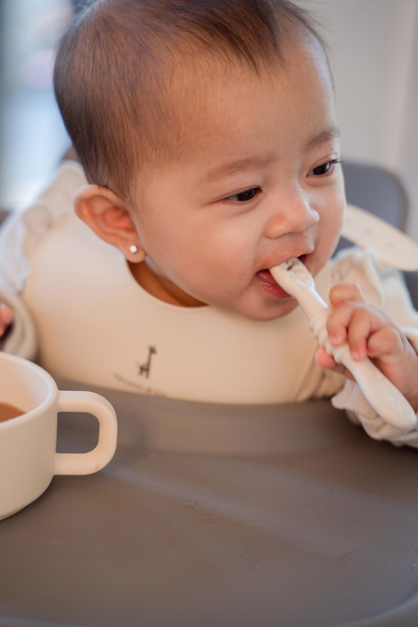 Les cuillères d'apprentissage en silicone