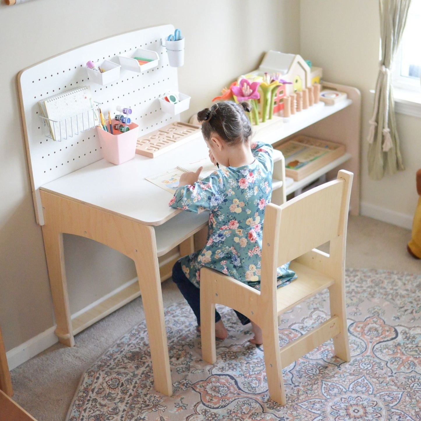 LUMEN – Bureau et chaise pour enfant  Table d’étude à hauteur ajustable
