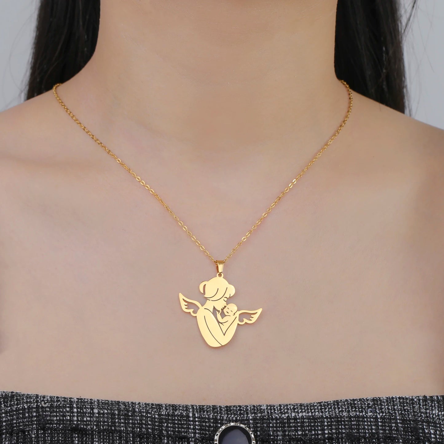 Collier Ange Maman & Bébé | Acier Inoxydable Tendance 2026