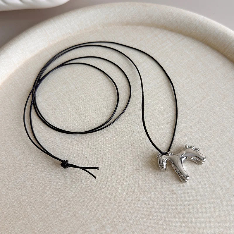 Collier long cheval coloré – Chaîne réglable style bohème pour femmes