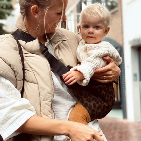 porte-bebe pour sortir heureux